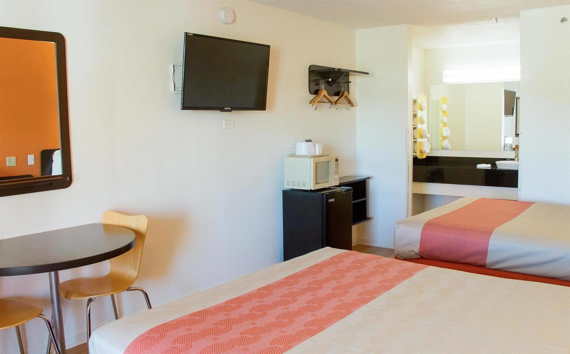 Hotel 6-cookeville, Tn Cookeville