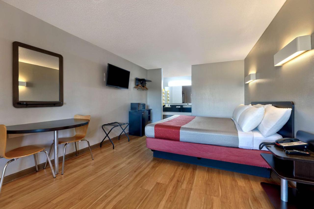 Hotel Motel 6-Cookeville, Tn