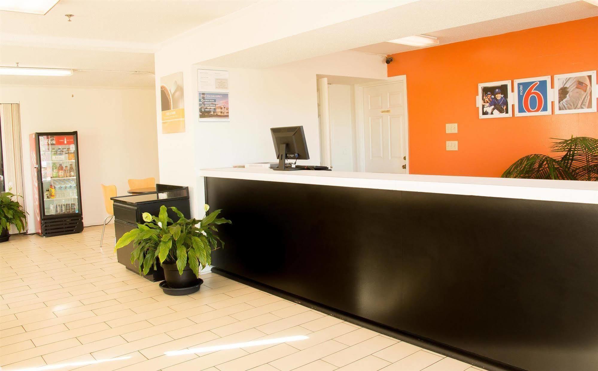 Motel 6-Cookeville, Tn 2*
