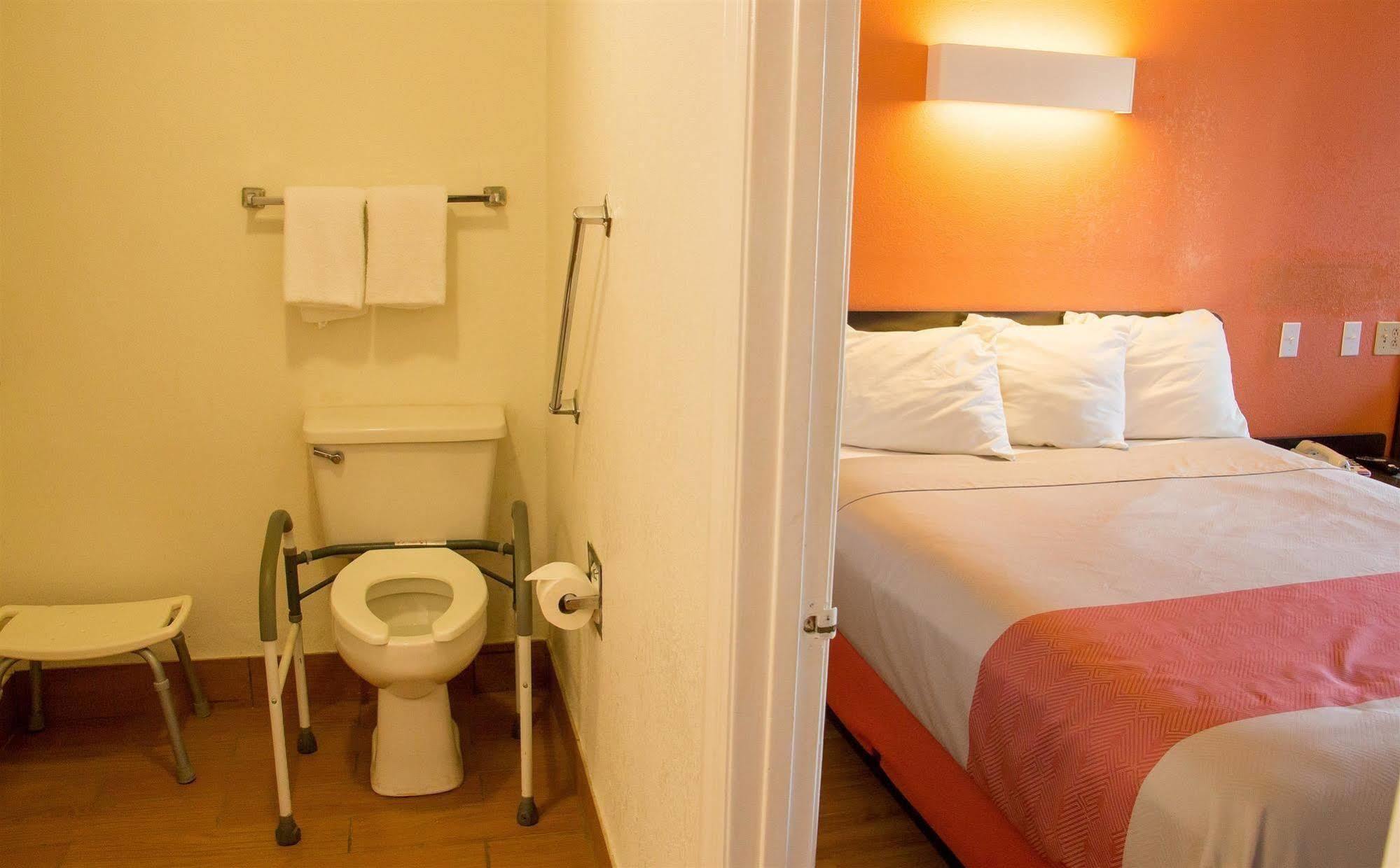 Motel 6-Cookeville, Tn