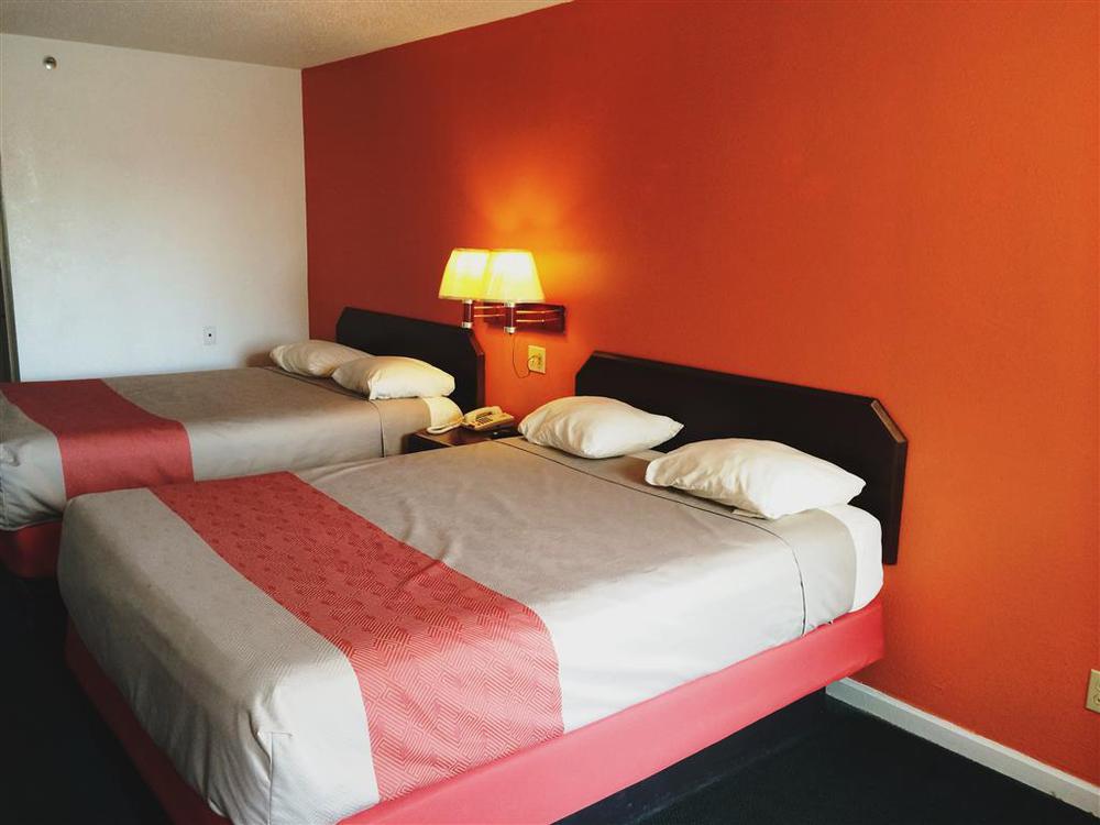 Motel 6-Cookeville, Tn 2*